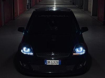 Begagnad Ford Fiesta 68 HK (50 kW) 2008 Svart Halvkombi