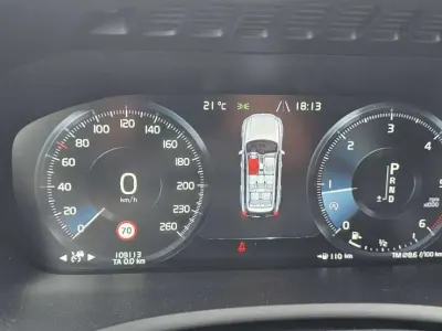 Usata Volvo XC90 Momentum 235 CV (172 kW) 2017 Grigio SUV