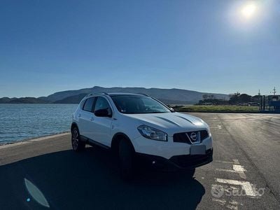 Usata Nissan Qashqai N-TEC 110 CV (80 kW) 2011 Bianco SUV
