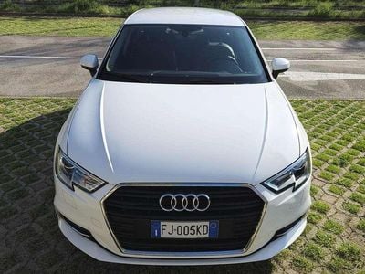Usata Audi A3 Design 116 CV (85 kW) 2017 Bianco Berlina