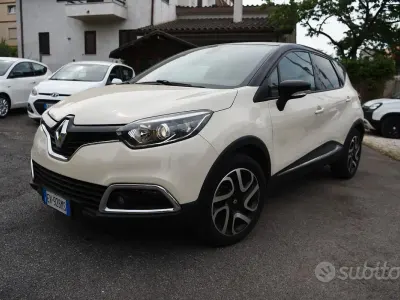 Usata Renault Captur 90 CV (66 kW) 2014 Bianco SUV