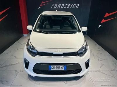 Usata Kia Picanto X-Line 67 CV (49 kW) 2022 Bianco Utilitaria