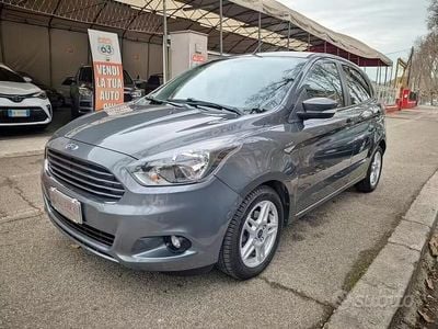 Usata Ford Ka 85 CV (62 kW) 2017 Grigio Berlina