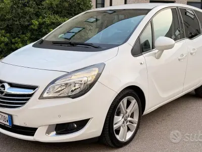 Usata Opel Meriva Cosmo 120 CV (88 kW) 2014 Bianco Monovolume