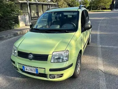 Usata Fiat Panda 69 CV (50 kW) 2005 Verde Utilitaria