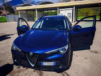 Usata Alfa Romeo Stelvio Business 150 CV (110 kW) 2018 Blu/azzurro SUV