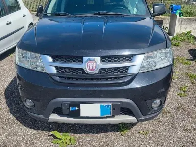 Usata Fiat Freemont 140 CV (102 kW) 2011 Nero SUV