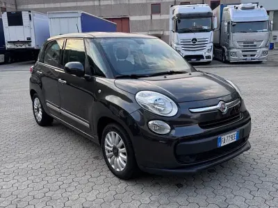 Begagnad Fiat 500L Lounge 95 HK (69 kW) 2016 Grå Minibuss