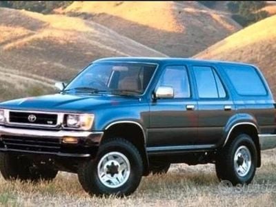 Begagnad Toyota 4 Runner 90 HK (66 kW) 1992 Grå SUV