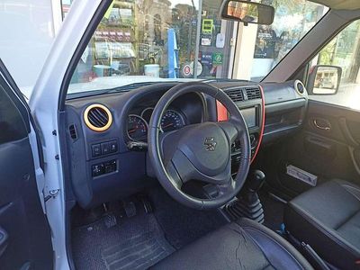 Usata Suzuki Jimny 86 CV (63 kW) 2015 Bianco SUV