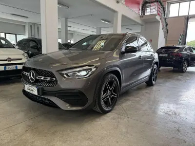 Occasion Mercedes GLA200 Premium 150 ch (110 kW) 2022 Gris SUV