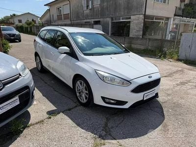 Usata Ford Focus 120 CV (88 kW) 2017 Bianco Station wagon