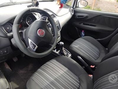 Usata Fiat Punto Evo 69 CV (50 kW) 2011 Bianco Utilitaria