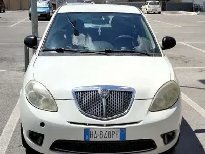 Usata Lancia Ypsilon 69 CV (50 kW) 2011 Utilitaria