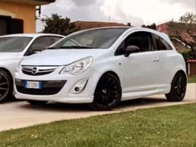 Usata Opel Corsa 100 CV (73 kW) 2011 Bianco Utilitaria