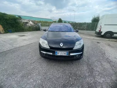 Usata Renault Laguna III Initiale 150 CV (110 kW) 2008 Nero Station wagon