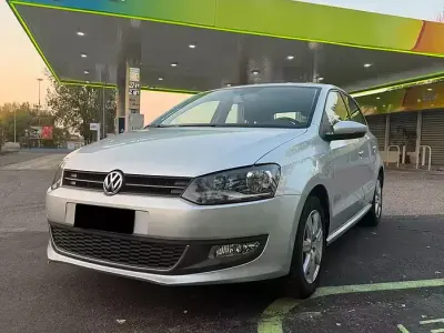 Usata VW Polo Highline 105 CV (77 kW) 2010 Grigio Utilitaria