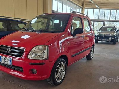 Usata Suzuki Wagon R+ 94 CV (69 kW) 2004 Rosso Monovolume