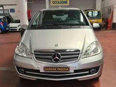 Usata Mercedes A160 Executive 95 CV (69 kW) 2011 Grigio Utilitaria