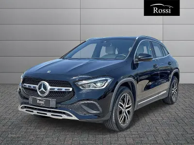 Usata Mercedes GLA180 116 CV (85 kW) 2022 Nero SUV