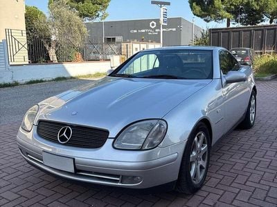 Usata Mercedes SLK200 192 CV (141 kW) 1998 Argento Cabrio