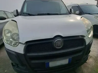 Usata Fiat Doblò Active 120 CV (88 kW) 2012 Bianco Monovolume
