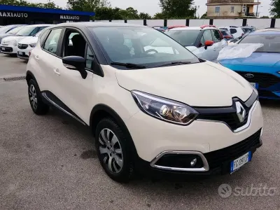 Käytetty Renault Captur 90 HP (66 kW) 2017 Peessi Katumaasturi
