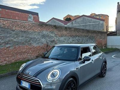 Usata Mini Cooper D Business 116 CV (85 kW) 2015 Utilitaria