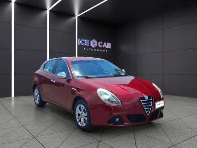 Usata Alfa Romeo Giulietta Distinctive 170 CV (125 kW) 2011 Rosso Utilitaria