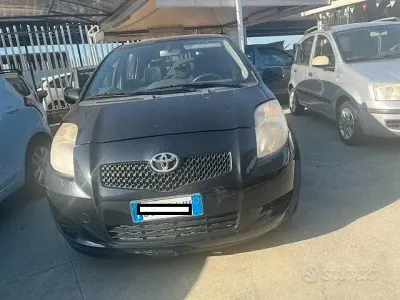 Usata Toyota Yaris 69 CV (50 kW) 2006 Nero Berlina