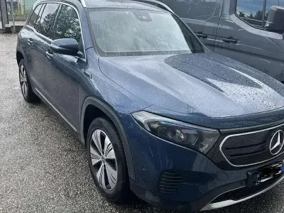Gebraucht Mercedes EQB300 139 kW (189 PS) 2022 SUV