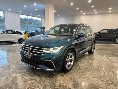 Usata VW Tiguan R-line 150 CV (110 kW) 2022 Verde SUV