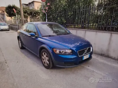 Usata Volvo C30 101 CV (74 kW) 2007 Bluazzurro Utilitaria
