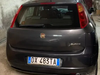 Usata Fiat Grande Punto 90 CV (66 kW) 2009 Grigio Utilitaria