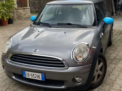 Usata Mini ONE 75 CV (55 kW) 2010 Grigio Utilitaria