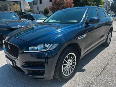 Usata Jaguar F-Pace Prestige 180 CV (132 kW) 2016 Blu SUV