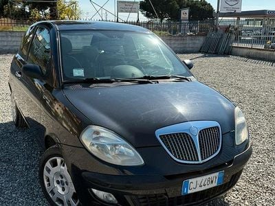 Usata Lancia Ypsilon 70 CV (51 kW) 2003 Nero Utilitaria