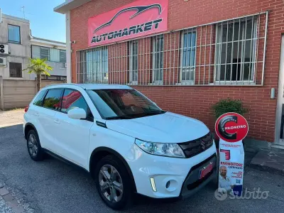 Usata Suzuki Vitara 120 CV (88 kW) 2017 Bianco SUV