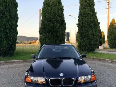Begagnad BMW 318 118 HK (86 kW) 2000 Sedan