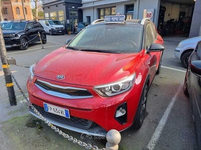 Usata Kia Stonic Style 120 CV (88 kW) 2018 Rosso SUV
