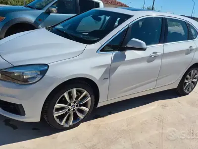 Usata BMW 218 Active Tourer Sport Line 150 CV (110 kW) 2016 Bianco Monovolume