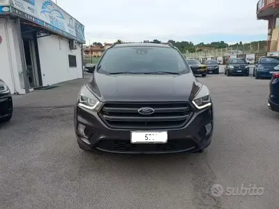 Usata Ford Kuga ST-Line 120 CV (88 kW) 2018 Grigio SUV