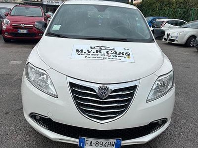 Usata Lancia Ypsilon Platinum 69 CV (50 kW) 2015 Bianco Utilitaria