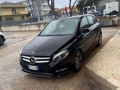 Mercedes B200