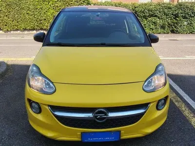 Usata Opel Adam 69 CV (50 kW) 2013 Giallo Utilitaria