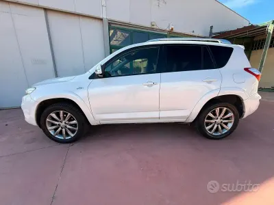 Usata Toyota RAV4 Style 150 CV (110 kW) 2012 Bianco SUV