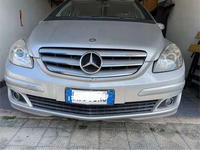 Mercedes B180