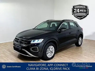 Usata VW T-Roc Life 110 CV (80 kW) 2023 Nero SUV