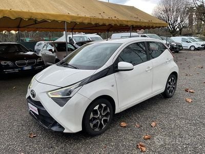 Usata Toyota Aygo X-cite 72 CV (52 kW) 2019 Bianco Utilitaria
