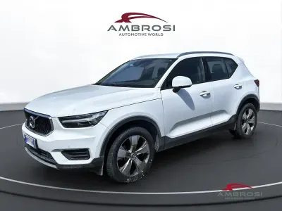 Usata Volvo XC40 Momentum 129 CV (94 kW) 2021 Bianco SUV